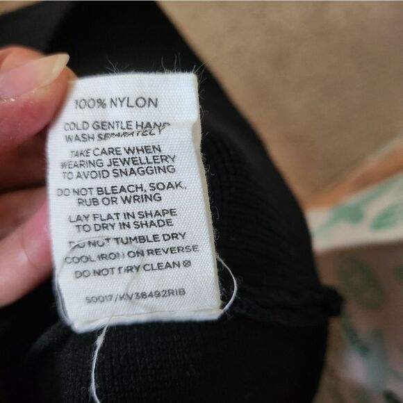 Free for any purchase💗Glassons ribbed crop top Small - Picture 3 of 4